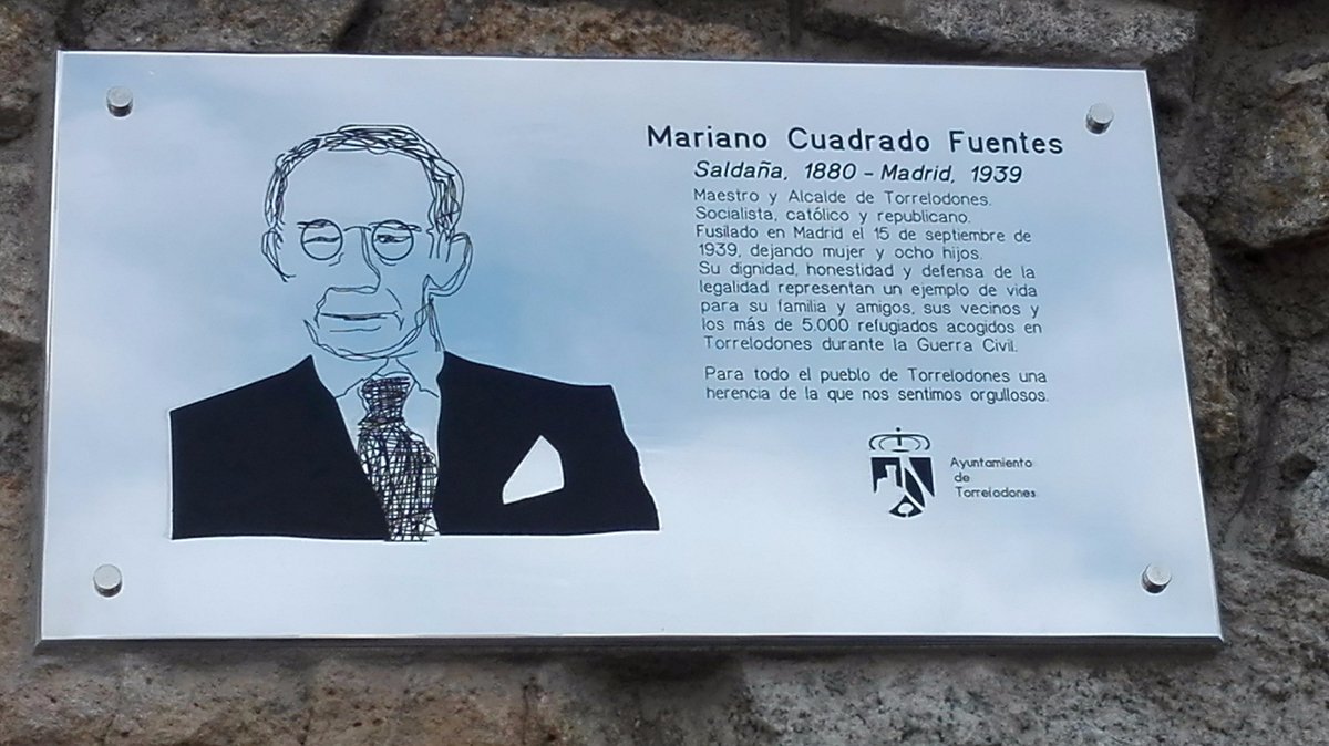 PSOE_Torre's tweet photo. Os dejamos un resumen en fotografías de la emotiva jornada en memoria de Mariano Cuadrado. https://t.co/EvY2M9exFe https://t.co/mZtzQzpaUZ