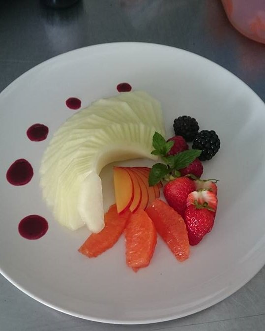 TheRusticCo's tweet image. We've catered for Breakfasts lately, why not start the day the right way with a beautiful fruit platter! #Healthy