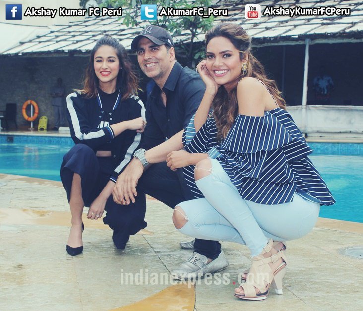 AKumarFC_Peru's tweet photo. 🌟 Tengo un montón de respuestas positivas para #Rustom, dice #EshaGupta 🌟 https://t.co/mCAs4bIsuN