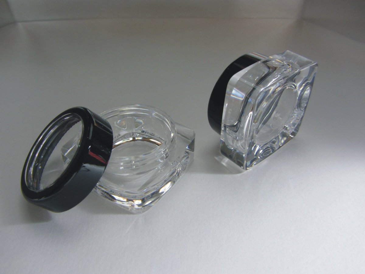 beautymakeup's tweet image. 100 Cosmetic Jars Thick Wall Square Plastic Beauty Containe… etsy.me/29bbT05 #CosmeticJars #SquareContainers