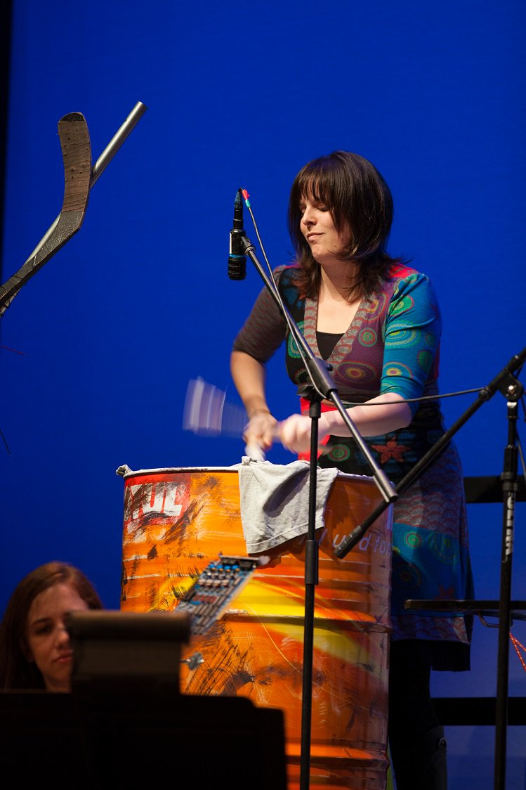 Julia hammering on The Oil Drum with #TheMusicOfJunk