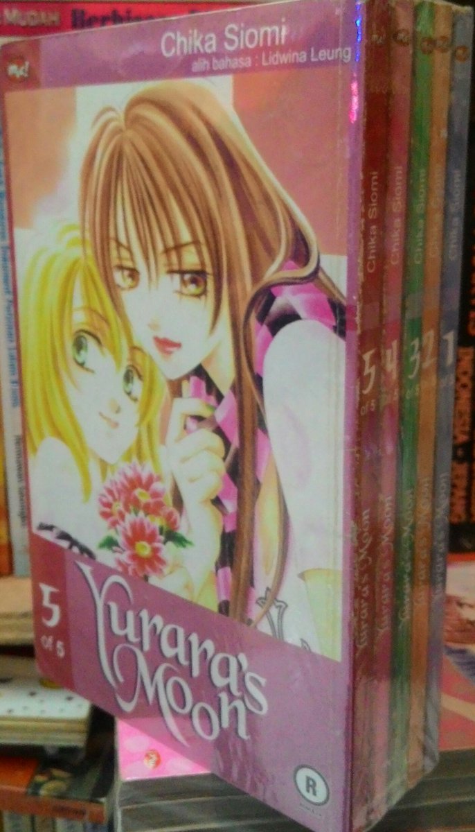 Sutanmbookstore's tweet photo. Jual Komik Yurara's Moon 1-5 Tamat Full Set By Chika Siomi. hanya 50000.0, lihat gambar klik https://t.co/LlSUK9SUnJ https://t.co/gsn9XxDYwS