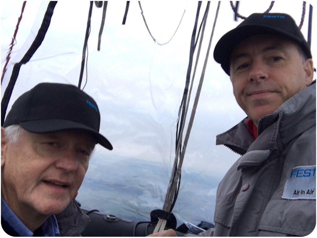 DutchGasBalloon's tweet photo. Grootste deel v nacht gevaren op 2500 ft (800 m) snelh 12 kts (20 km/h). Richting noorden Luxemburg. @RJPballonvaart https://t.co/3xJVKOeLO9
