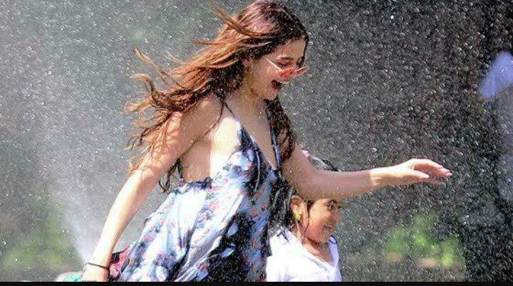 Shippers_Selena's tweet photo. I miss her so much https://t.co/dcdz7eII4g