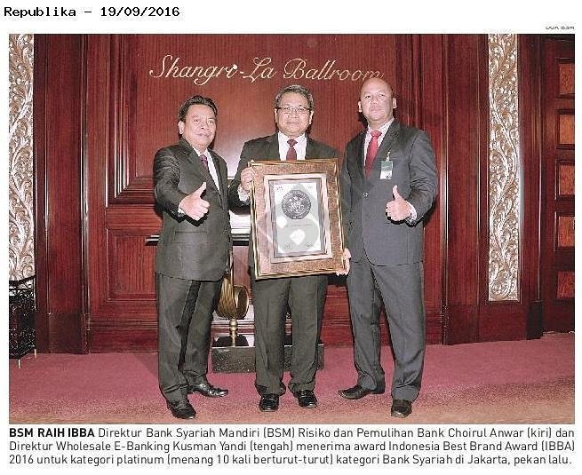 shariaupdate's tweet photo. Selamat untuk @syariahmandiri  yg menerima Indonesia Best Brand Award untuk kategori platinum 
#shariaupdate https://t.co/SJUnnwcy7l