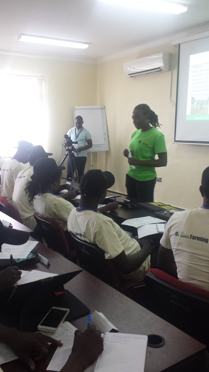 GWAgripreneurs's tweet photo. Yetunde Oginni's class... So interactive! #MechGen @IITAYOUTHAGRIP @IITA_CGIAR @USAID @HelloTractor @Fintrac https://t.co/I3CaDhuBTV