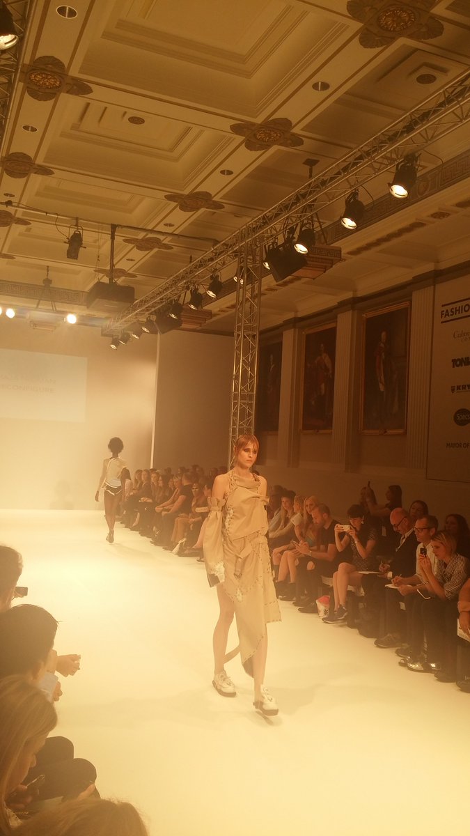 OnFeatures's tweet image. Swedish School of Design #SS17 at #LFW was innovative and fresh with unique creative interpretations #OnFeatureAtLFW