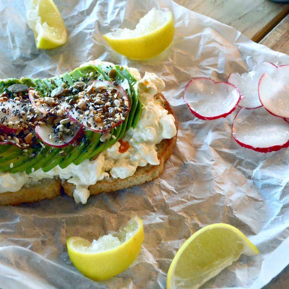 PinkTableProjX's tweet photo. We have challenged restaurants across the country to highlight healthier options on their menu! #IFoundHealthy https://t.co/2aWAz4wk6a