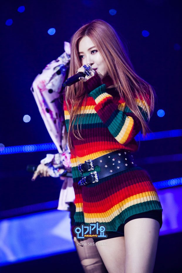 BLACKPINKCNTRAL's tweet photo. [160911] BLACKPINK at SBS Inkigayo #BLACKPINK https://t.co/sJzO4pgrK0