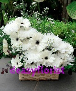 deasyflorist's tweet photo. #bunga #buket #handbouquet #bouquet #buketbunga #tokobunga #Bungasegar #tokobungajakarta #Tokobungaserpong #banten https://t.co/hVlJonau8R