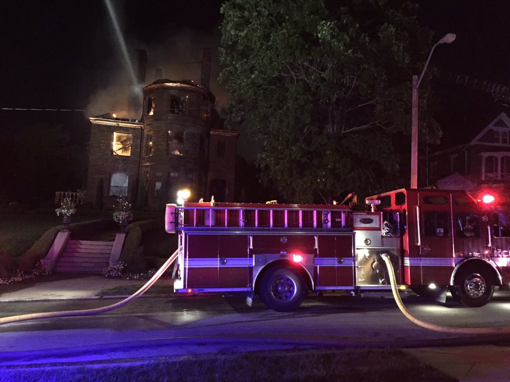 THellhake's tweet image. .@KCMOFireDept fighting house fire from above, just north of #KCMuseum