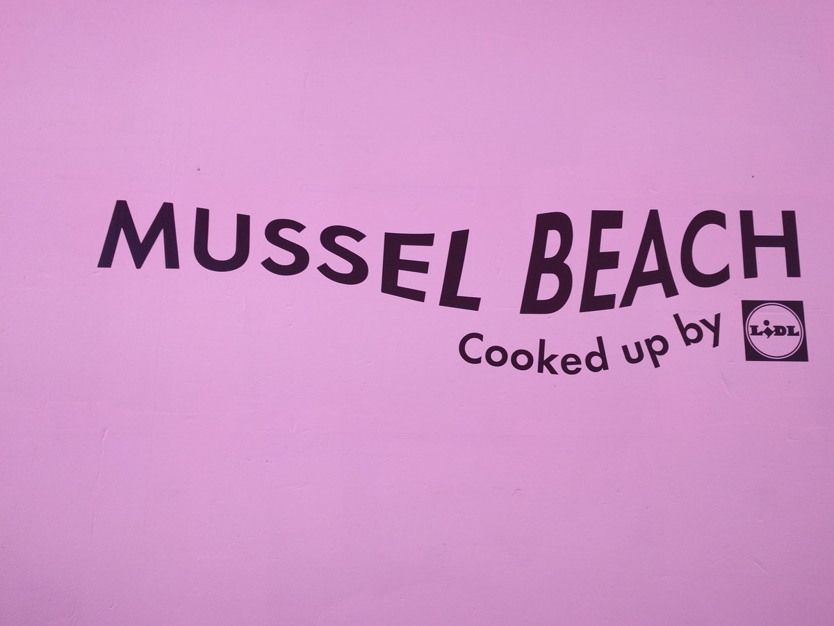 Rikesh_Mistry's tweet photo. @LidlUK I thoroughly enjoyed #MusselBeach, it was incredible π I'd love to know the recipes for them? #LidlSurprises https://t.co/8Z2xwWvmU6