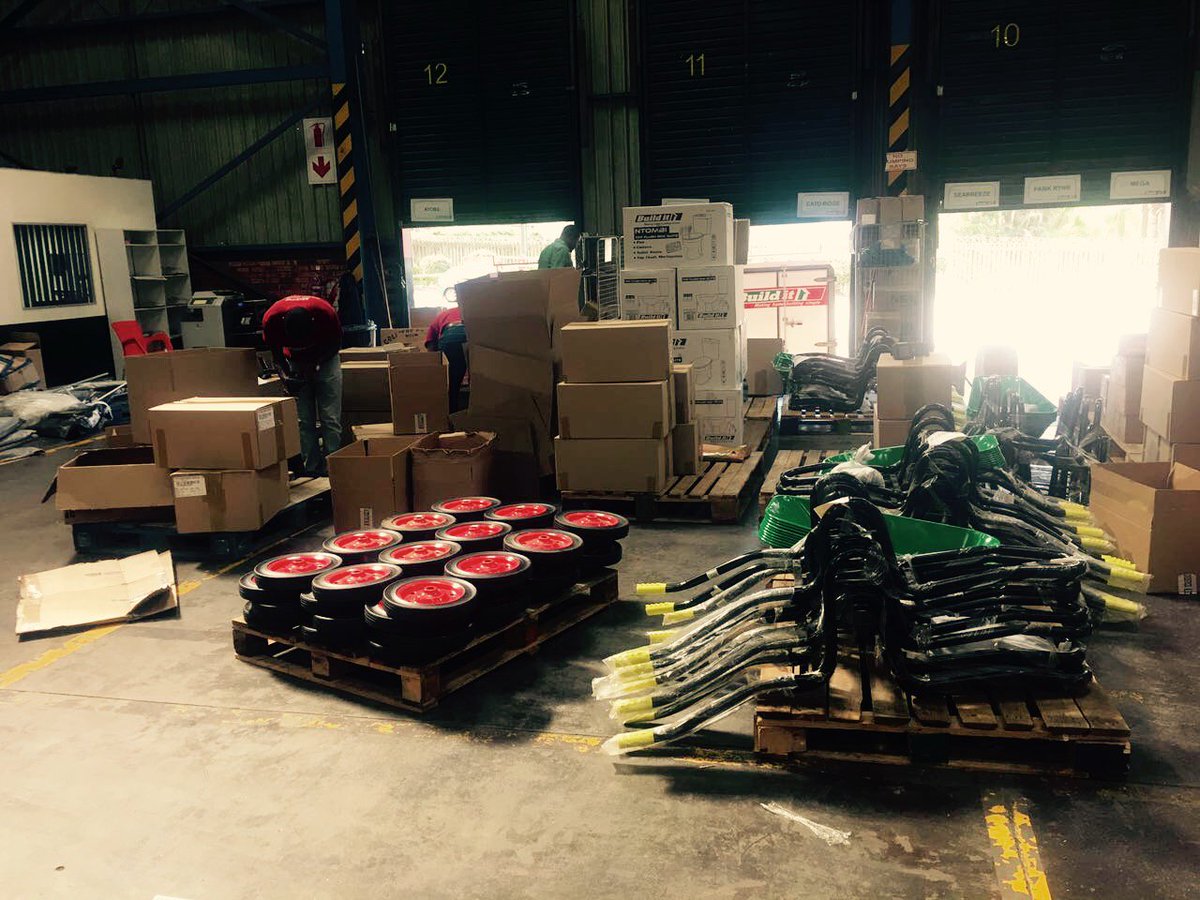 PocketSlip's tweet photo. It was a great experience touring the Build it distribution center. These guys really know what they are doing! https://t.co/PR2aTcuxtW