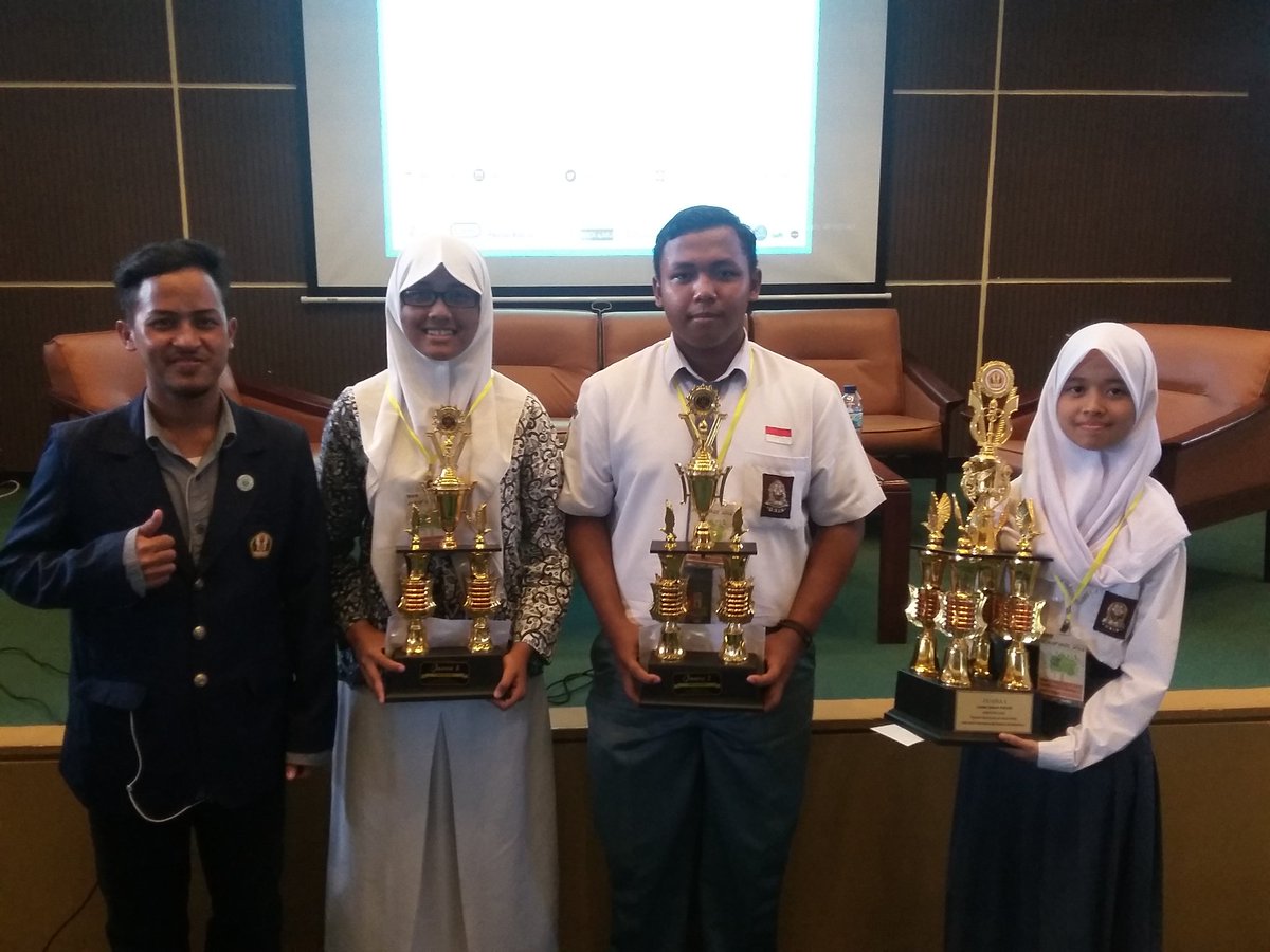 Agroforce2016's tweet photo. Pemenang Lomba Desain Poster
1: SMAN 4 Bandung
2: SMAN 1 Ciasem Subang
3: SMAN 3 Kuningan https://t.co/SaVBZPn5Fr
