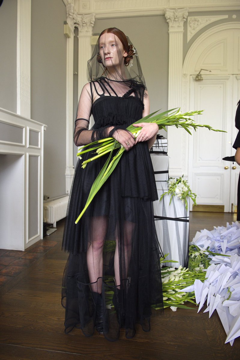 PHOEBE ENGLISH SS17! The Mourner, The Smuggler and The Chanter… <a href="/PhoebeEnglish/">Phoebe English</a> #lfw #SS17

stylenoir.com/phoebe-english…