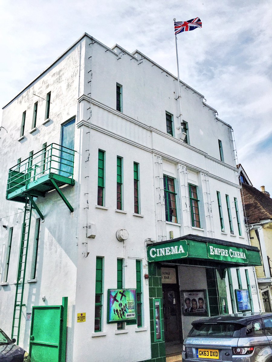 eYeSeEyA's tweet photo. #sandwich #kent #singlescreencinema #stillrunning https://t.co/2jbS3fS6uB