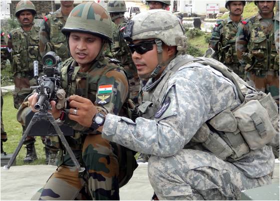adgpi's tweet photo. Familiarizing with  each others weapon during Indo-US Joint Exercise #YudhAbhyas2016 https://t.co/Tk4jg1ILSZ