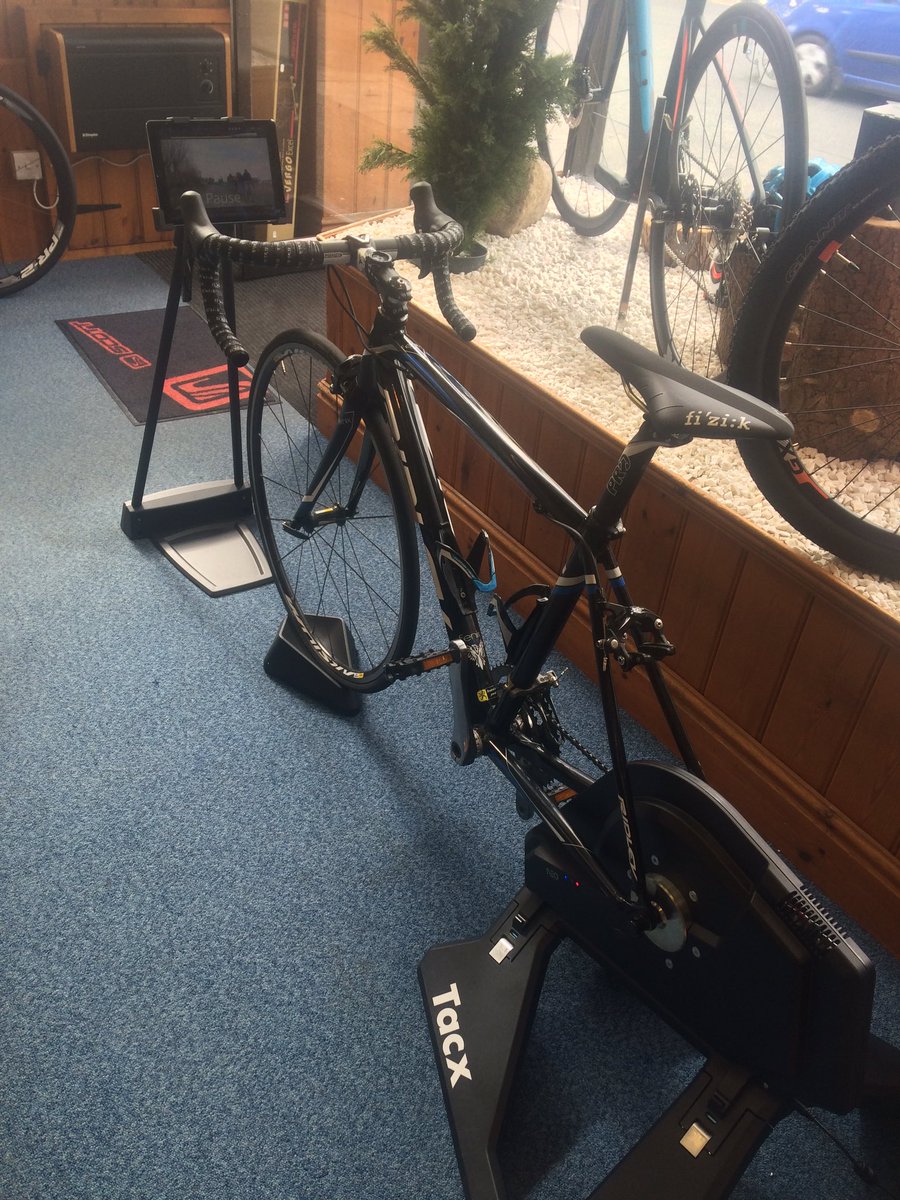 Just set up @tacx Neo direct drive trainer in shop for <a href="/batman_iom/">Robin Garry</a> to get lunch hour training in.