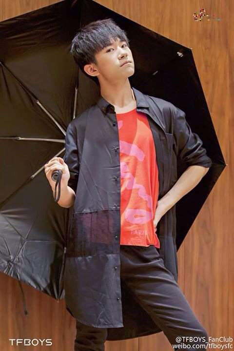 Hamin_Shin's tweet photo. 😘❤️❤️❤️💋❤️❤️😘 Tớ thật k hiểu !!!!! #jacksonyi #1128 #yiyangqianxi @therealqianxi https://t.co/TuZjidFsrt
