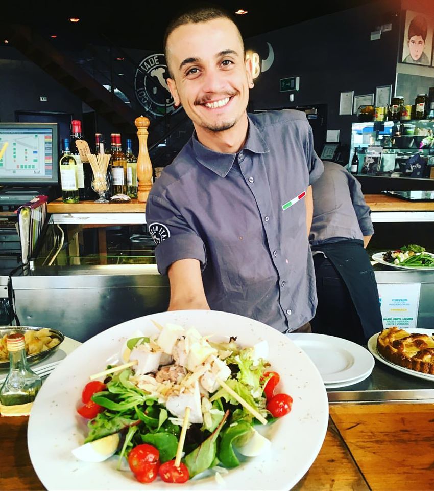 UK_FLB's tweet photo. For today's #lunch Salvatore advices you our energy #sald!
#london #food #italian #italianfood #italianrestaurant https://t.co/b3a01k0BOb