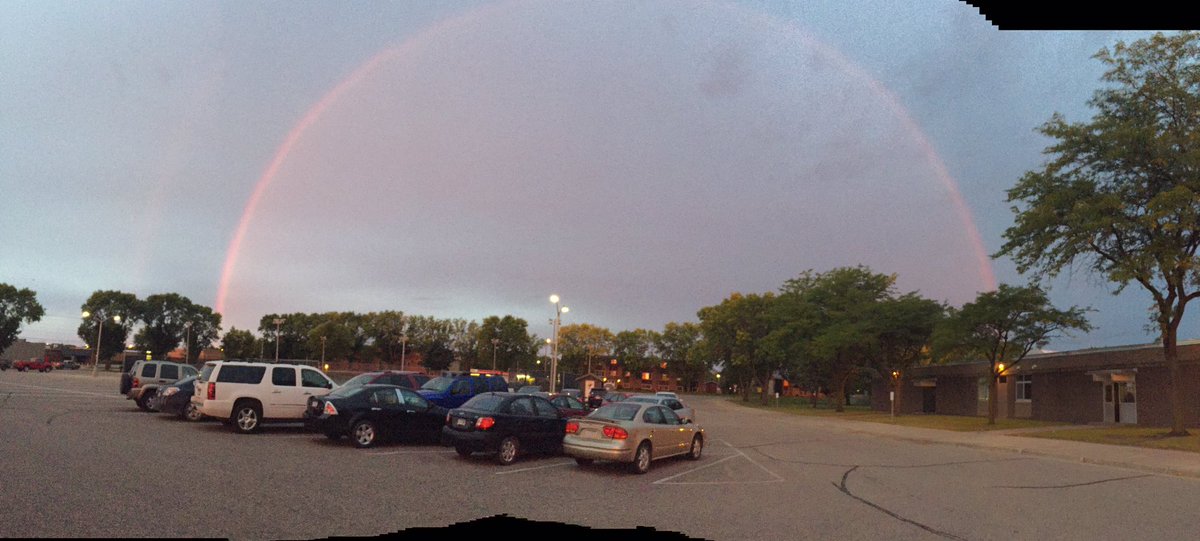 WillmarMS2015's tweet photo. A perfect rainbow outside Willmar Middle School this morning!  Have a great day! https://t.co/0dLpAiiB18