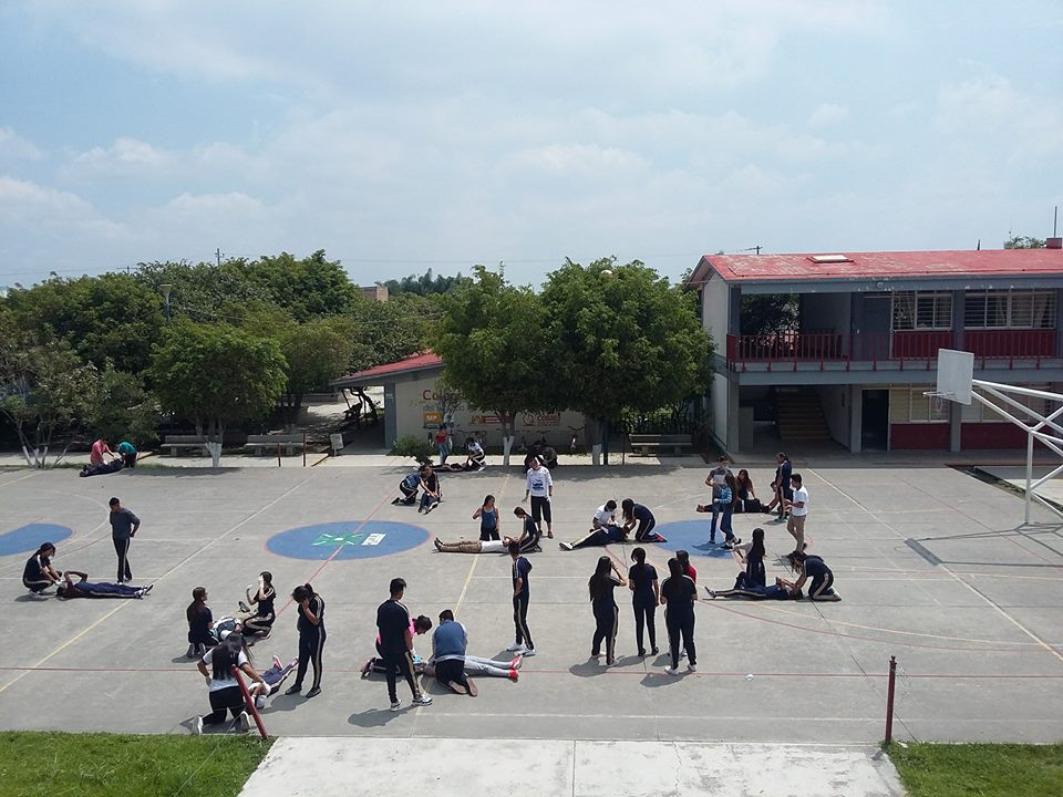 Cobaej02Miramar's tweet photo. 19 de septiembre, en el "Día Nacional de Protección Civil" primeros auxilios y simulacro de evacuación @PCJalisco https://t.co/vu1m3KOzfQ