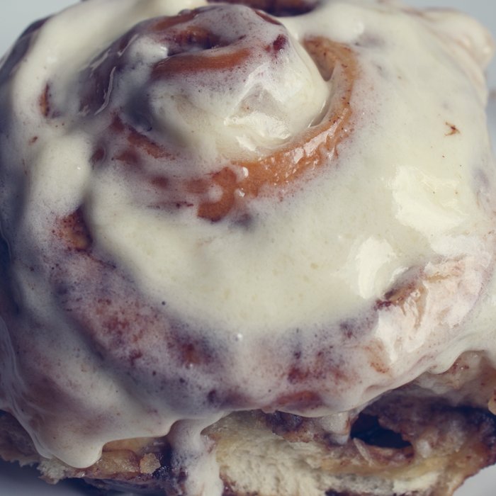 Cinnabon's tweet image. Frosting Taste Tester.  #My3WordDreamJob