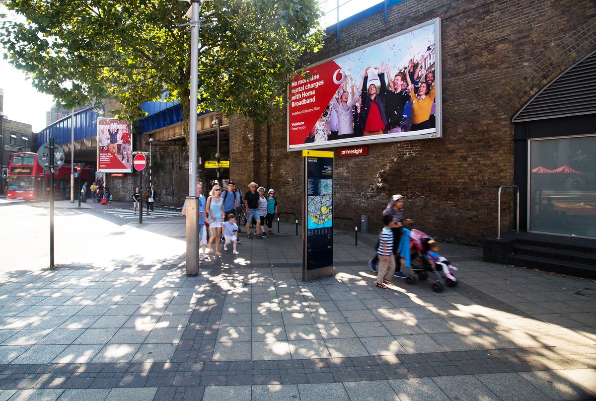 primesight's tweet photo. We LOVE these shots of @VodafoneUK on #WaterlooDomination | Remember that sunshine? | @kineticwwUK @MECUK https://t.co/UP7ksBEJZZ