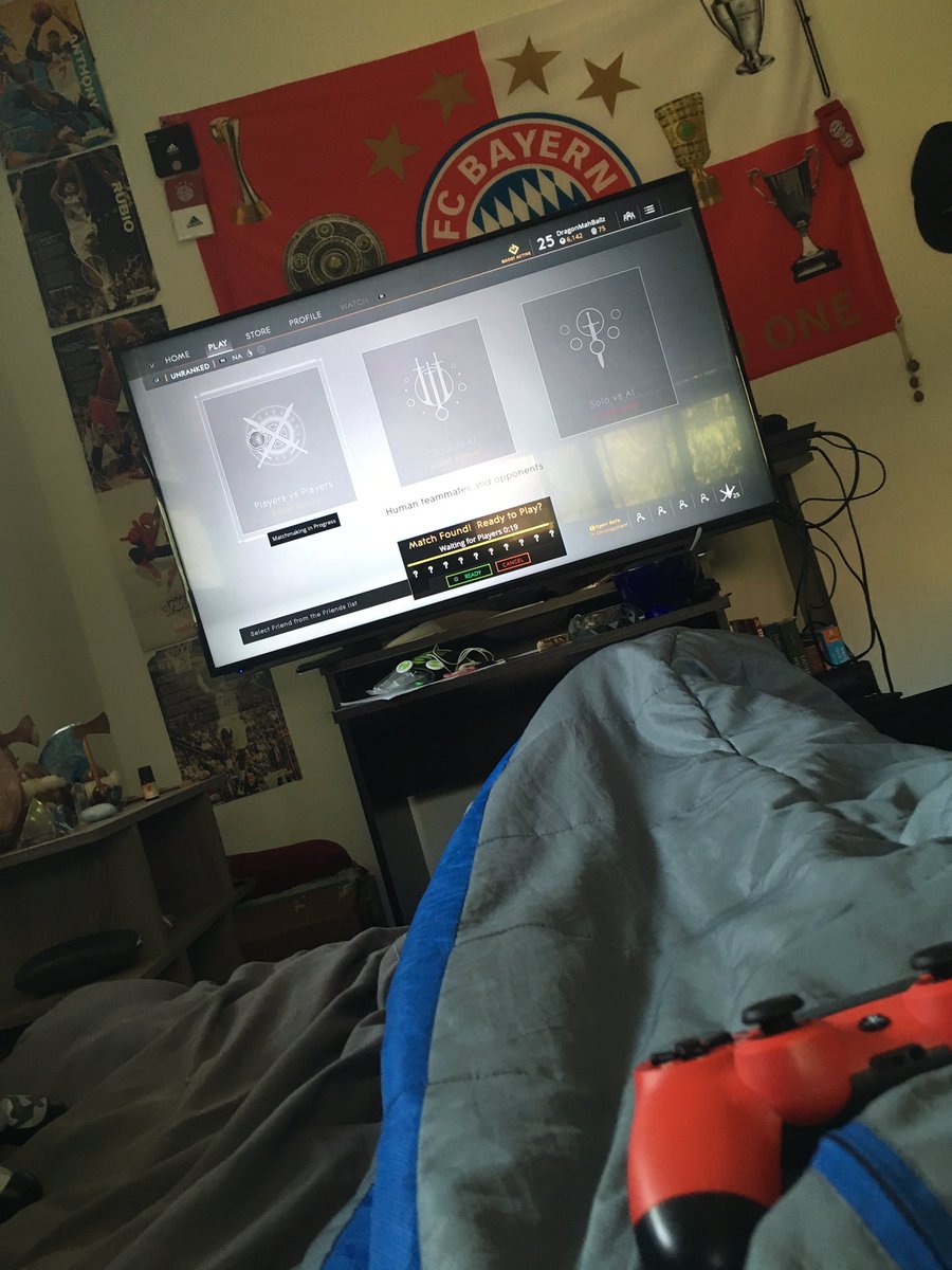 MrManBearPiggy's tweet photo. Nothing like playing from bed in a sleeping bag 😍 #paragon #ps4 #roomstatus #comfysquad https://t.co/KoipErLies