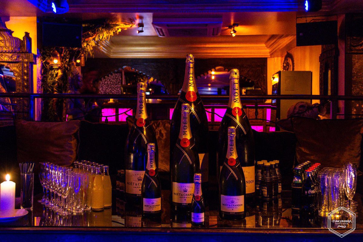 FunkyBanus's tweet image. Welcome to Marbella's newly opened luxury night club. Join us tonight and experience the #JUNGLE. #Marbs #Marbella