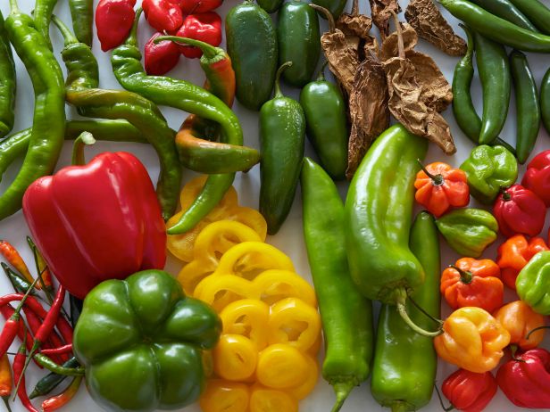 FoodNetwork's tweet photo. It's all about peppers on Food Network's Snapchat Discover channel today: https://t.co/tlyyCNEXlS. https://t.co/bPvUVvdhJb