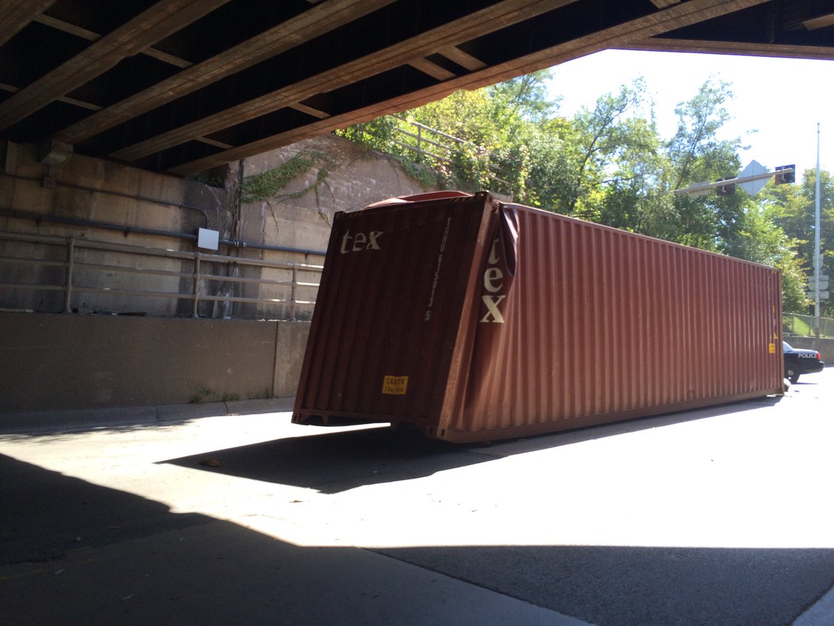 thekkshow's tweet photo. Expect delays on 53 just south of I80! https://t.co/uUElyxEsDD https://t.co/JYU6l33xQB