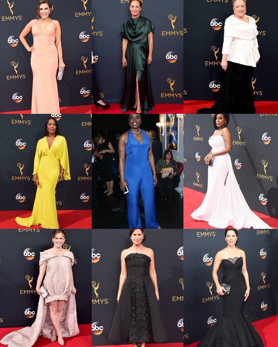 CSiriano's tweet image. Amazing women! #honored #LaurieMetcalf #KathyBates @ImAngelaBassett @Lesdoggg @NiecyNash #MauraTierney #NeveCampbell