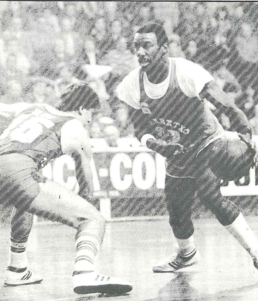 Aunque es de escasa calidad, <a href="/baskonistascom/">baskonistas.com</a>, pero me parece taaaan bonito el gesto y la foto, que ahí va, para la colección.