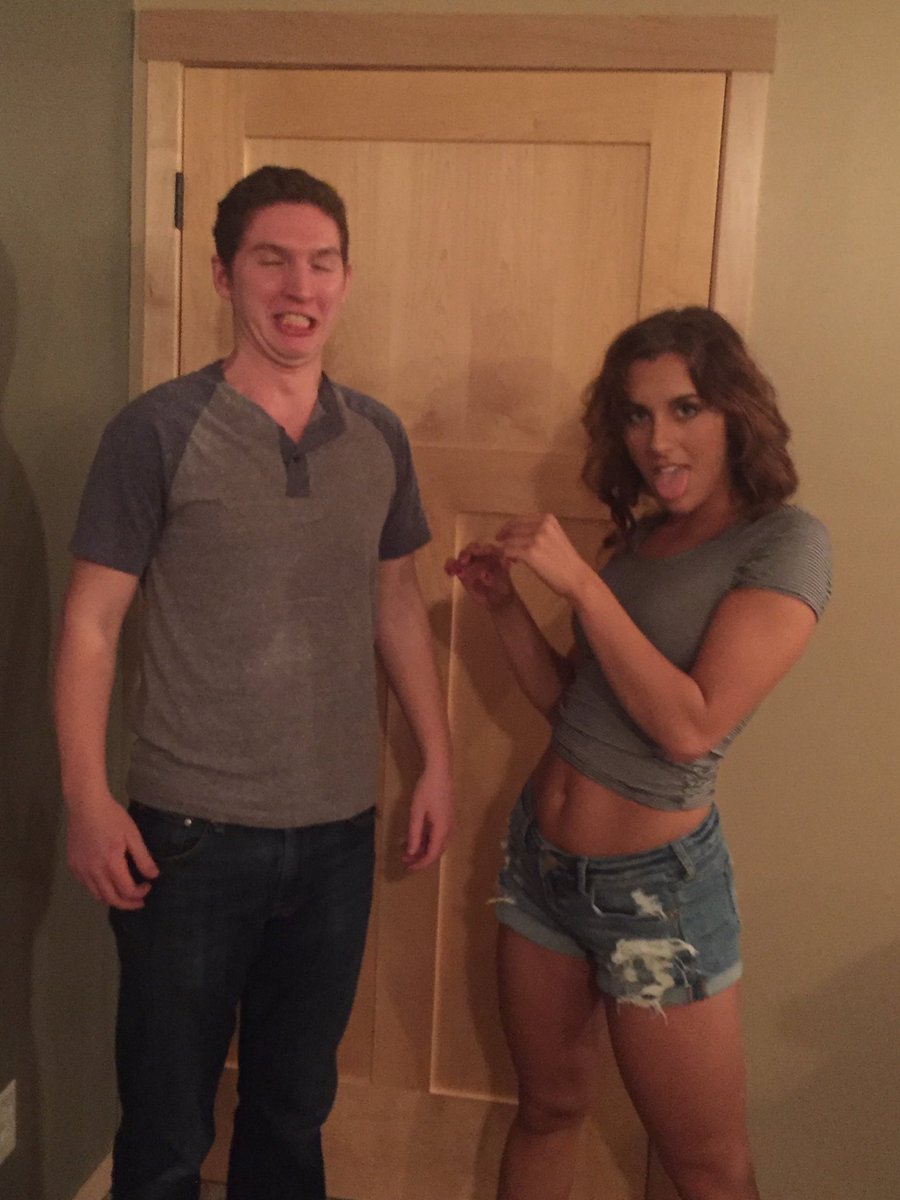 Alex_Boeve's tweet photo. Happy Birthday @ann_muhvich you sure do know how to take a good picture! Party hard!🍻 https://t.co/aei6rso3Jo