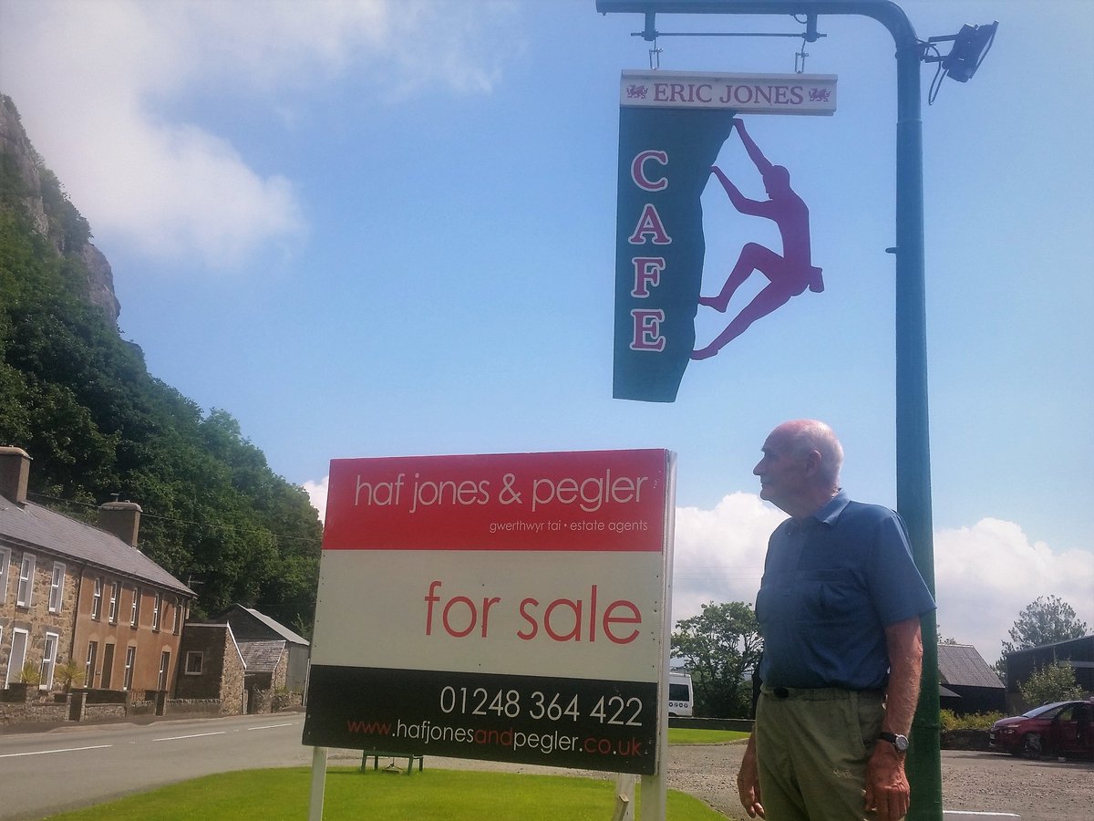 Team_BMC's tweet photo. Like tea? Love #climbing at Tremadog? Well you're in luck! Eric's Cafe is for sale https://t.co/O7YawlvR79 https://t.co/mRtR1pCFsZ