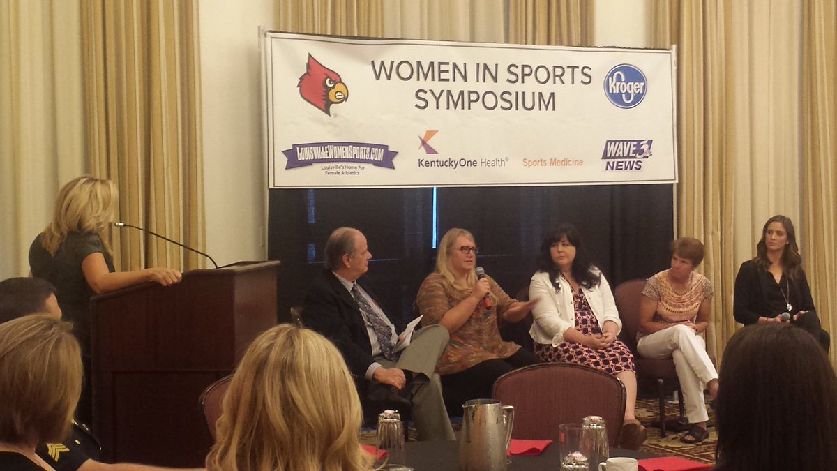 louwsports's tweet image. @GoCards' Mental Performance Dr. Vanessa Shannon speaking on female athletes and social media constructs #WISWeek