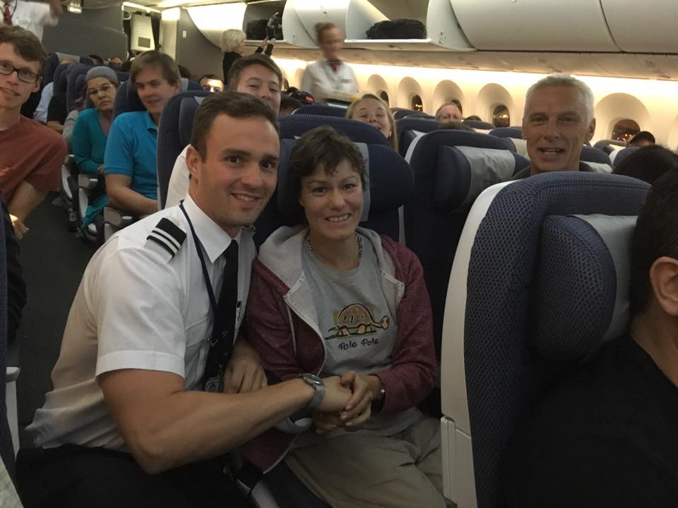 Project_Nevada's tweet photo. Our @British_Airways pilot is congratulating Sarah on her #handycling #worldrecord! :) #homewardbound https://t.co/U0JfB1FP8s