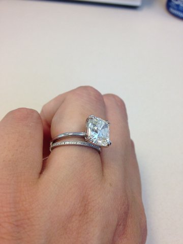 kirschinc's tweet photo. Wonderful diamond ring from Steven Kirsch. Would you love to have such one?
#diamondring #diamondrings #StevenKirsch https://t.co/xoFwHPG7nz