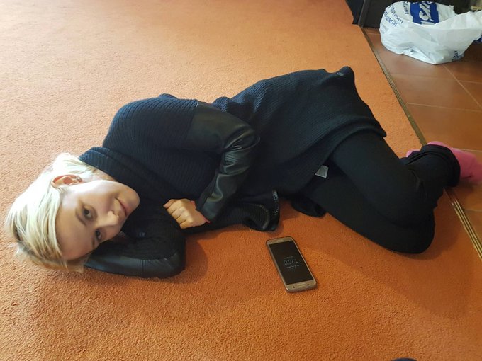 Gerade am Kamin rum liegen :) Und ihr so? #Webcamgirl #SexyJenJen #blonde #Model #teen #cold #beauty<a href="/tag/webcamgirl"class="tags">#Webcamgirl</a><a href="/tag/model"class="tags"><span>#model</span></a><a href="/tag/sweet"class="tags"><span>#sweet</span></a><a href="/tag/beauty"class="tags"><span>#beauty</span></a><a href="/tag/teen"class="tags"><span>#teen</span></a><a href="/tag/blonde"class="tags"><span>#blonde</span></a><a href="/tag/cold"class="tags"><span>#cold</span></a><a href="/tag/cz"class="tags"><span>#cz</span></a>