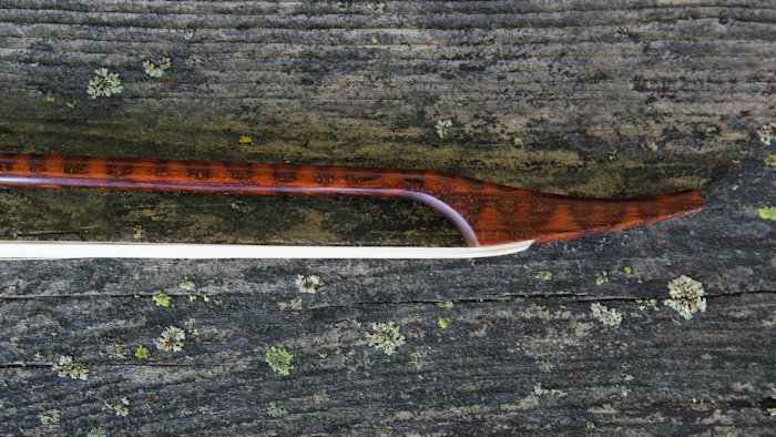 onceuponatreeCA's tweet image. Baroque cello bow in snakewood and ebony. Sept. 2016. #baroquebow #cellobow #bowmaking