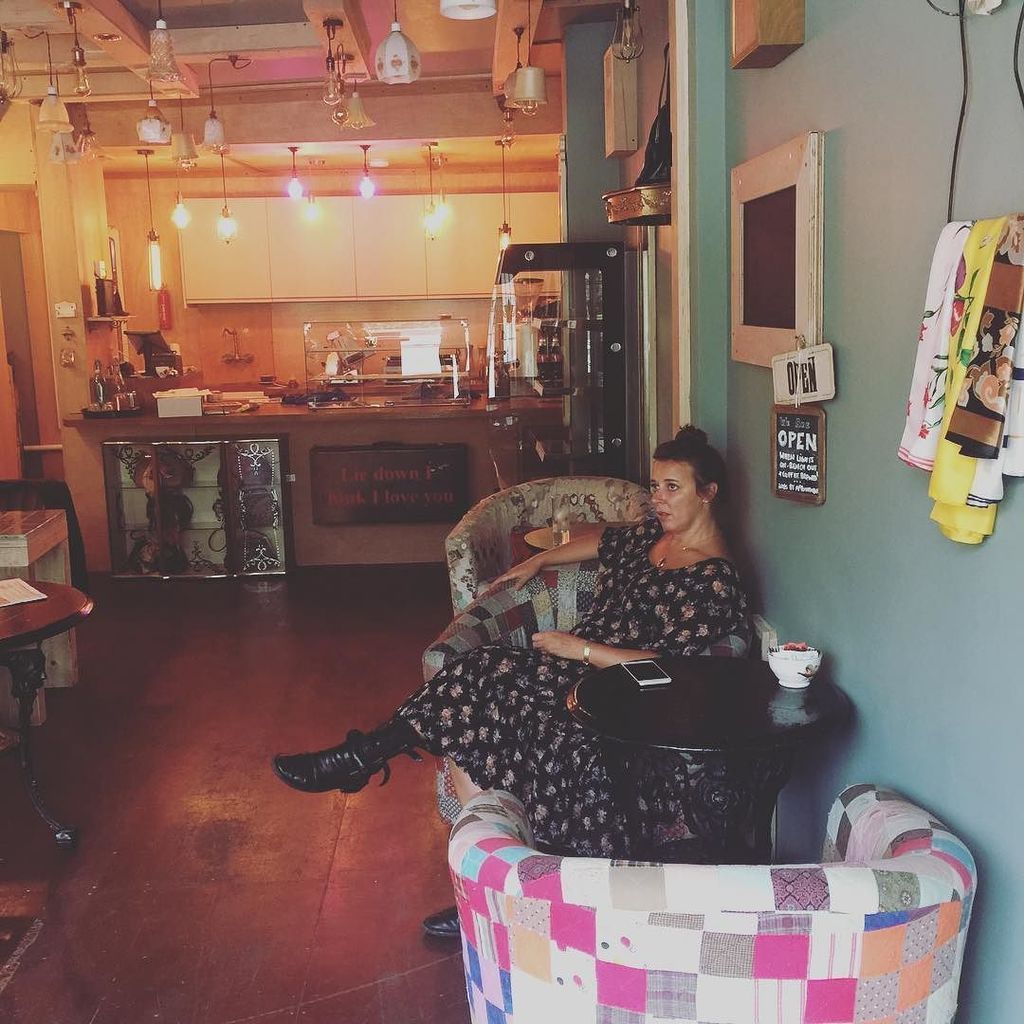 LieDown_Handbag's tweet photo. #liedownithinkiloveyou #openingsoon #coffeshop #bagshop #openingoctober #211kingslandroad โฆ https://t.co/z2rZMYFzh5 https://t.co/0bZTkSp3mC