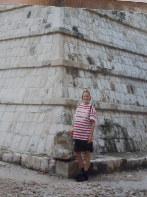 Going through real photos here is me Thanksgiving 1994 Chichen Itza pyramids #16&amp;Pregnant through the<a href="/tag/mealsonwheels"class="tags"><span>#mealsonwheels</span></a>