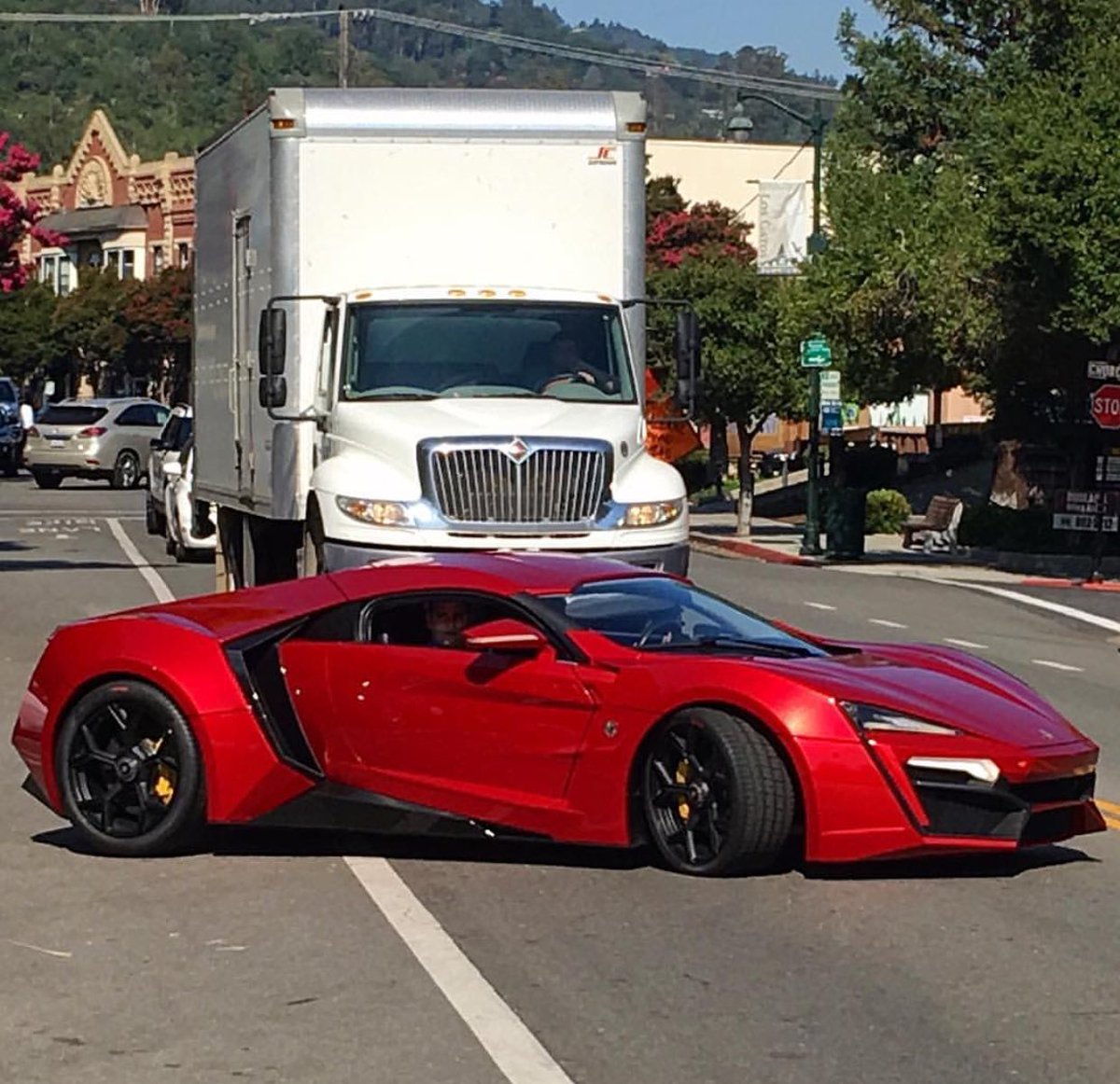 NextLevelLux's tweet image. Lykan Hypersport 😍🍒