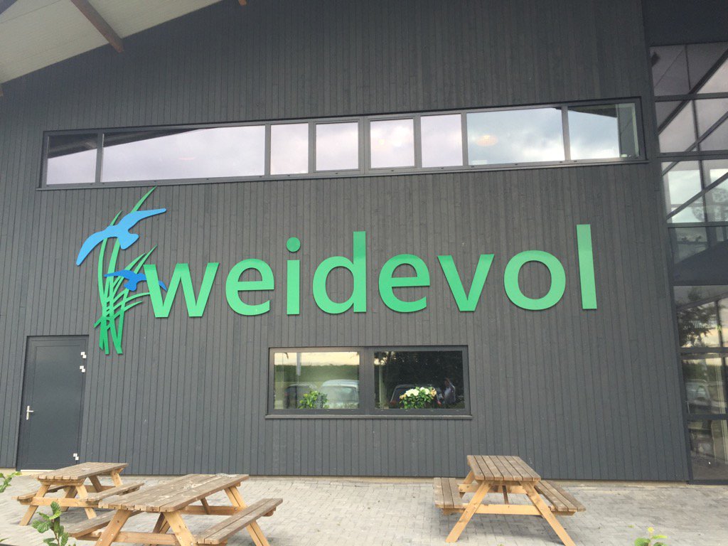 DCZ2015's tweet photo. Vanmiddag en vanavond gaan we weer uitgebreid nadenken over duurzaam wonen. Op naar #energieneutraal! @Gemeente_ZWL https://t.co/LMRxQmpyFp