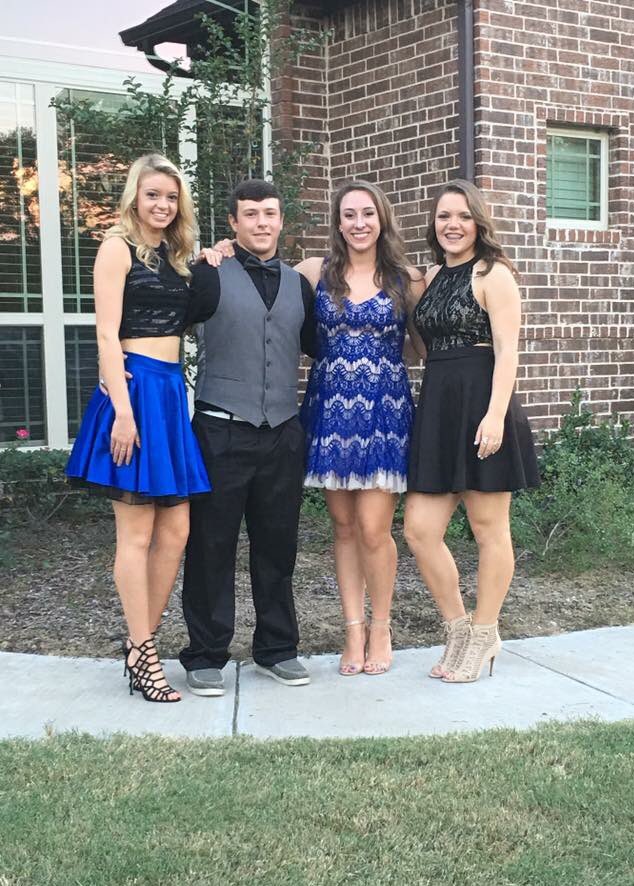 hhodnett12's tweet image. I can't believe it was our last one... #seniorhoco
