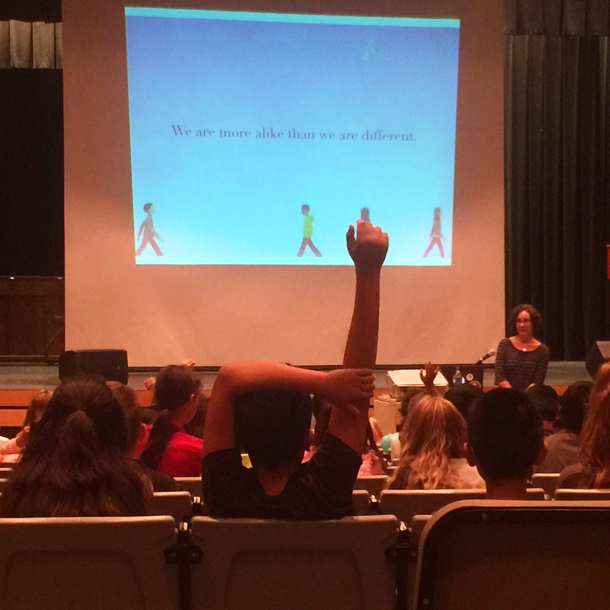 haseltineclass's tweet photo. The great @noraraleighB talking about her book, writing, empathy, &amp; so much more. #lcps17 #erms17 #ottw https://t.co/18Mwu32MWS