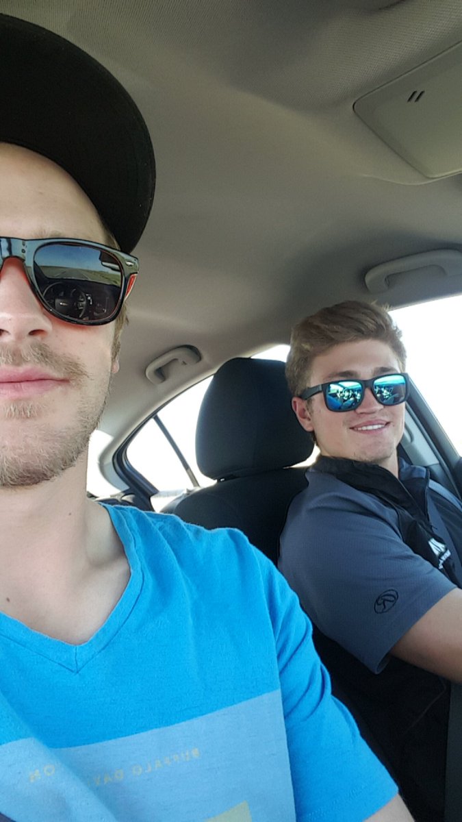 dalestheman20's tweet image. Happy birthday to this outrageous human being @18Robertson