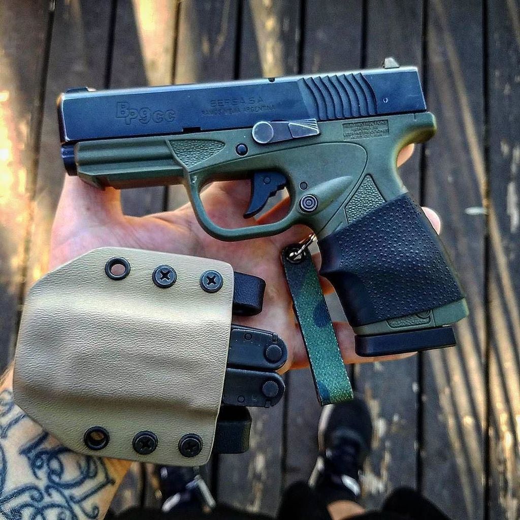 BERSAUSA_EAGLE's tweet photo. #Repost @singlestack_9
・・・
Just received my new FDE Kydex sheath from @hahn_holsters_sheaths for my Leatherman Reba… https://t.co/PdslCQvlyK