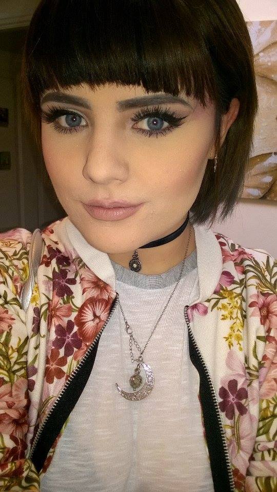LRooviews's tweet photo. Started my uni course today :) #university #journalism #makeup #bloggers https://t.co/GIqWiySCa0